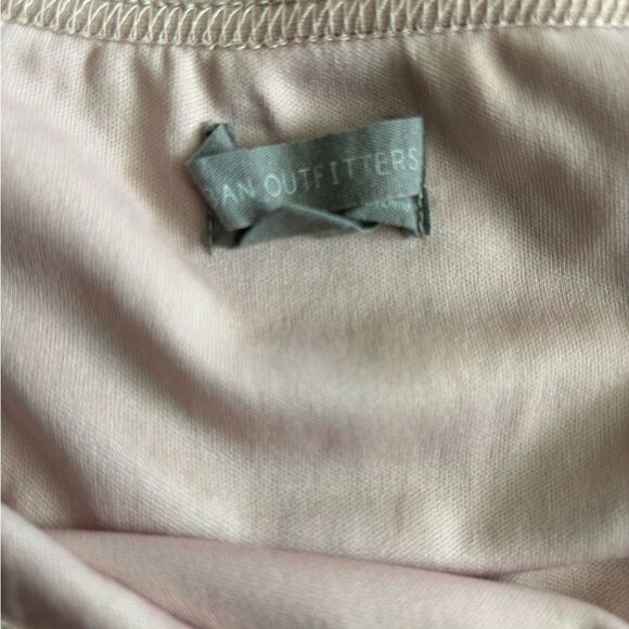 Urban outfitters womans mini skirt used in good condition - Picture 4 of 4
